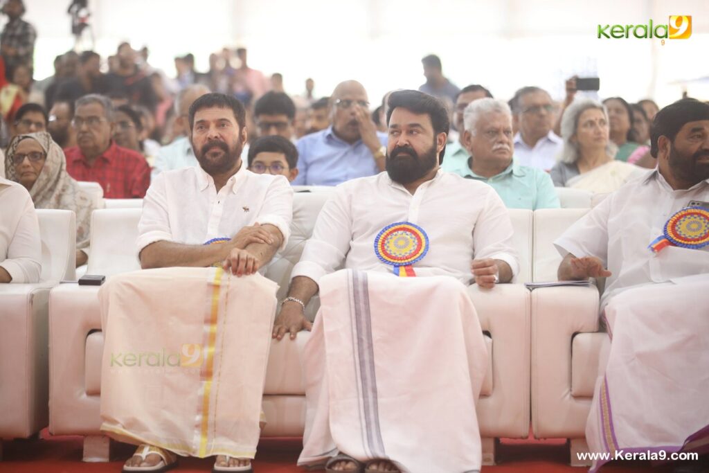 mohanlal and mammootty at keraleeyam 2023 inauguration photos 015