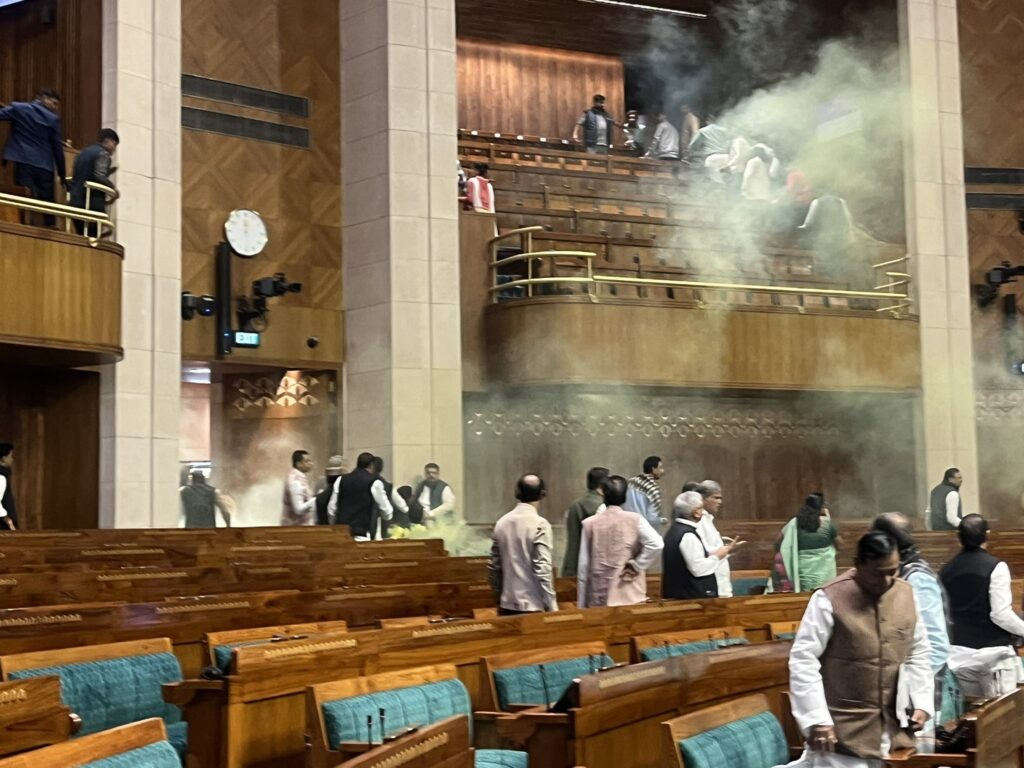 Massive Security Breach at Lok Sabha 2023 003 - Kerala9.com Massive Security Breach at Lok Sabha 2023 003