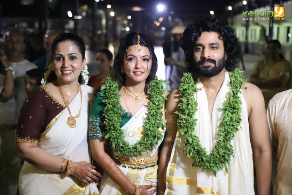 aparna das deepak parambol wedding photos 018