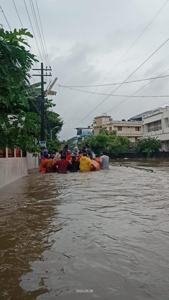 Thiruvananthapuram and Kochi drenched in heavy rain Warning that monsoon rain will come in 24 hours - Kerala9.com Thiruvananthapuram and Kochi drenched in heavy rain Warning that monsoon rain will come in 24 hours