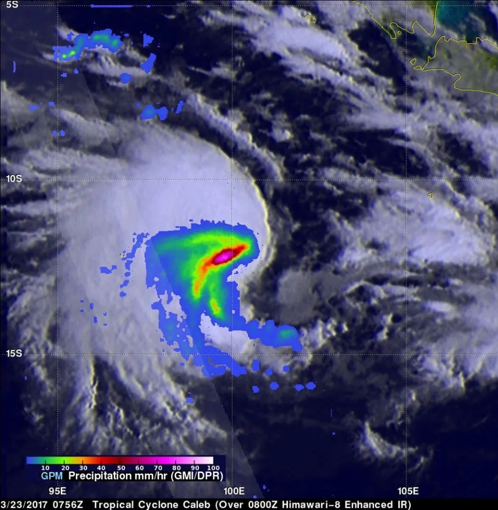 cyclone jpeg - Kerala9.com cyclone