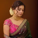 anna ben in saree look for kalyan navratri function 011