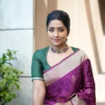 navya nair in violet pattu saree with blouse combination ideas photos 001