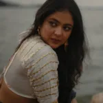 srinda latest photoshoot in violet saree with white blouse-001