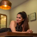 nayanthara chakravarthy in black outfit photos-006