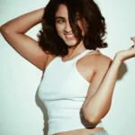 deepti sati in jeans and sleeveless crop top high neck photos-008