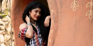 samyukta hornad in saree photoshoot 005