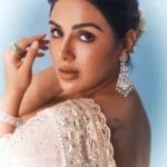 samyuktha menon in party wear saree photos-001