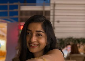 meera jasmine in wine red short frock dress photos