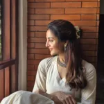 manju warrier in onam hairstyle photos-006