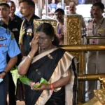 President Droupadi Murmu at Sabarimala photos 002