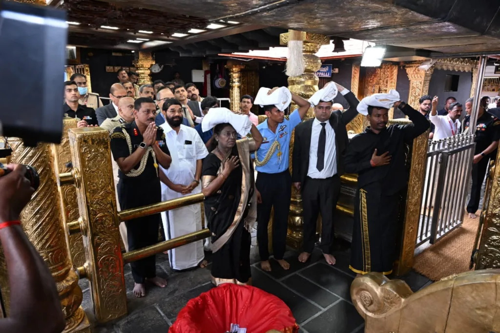 President Droupadi Murmu at Sabarimala temple photos 003