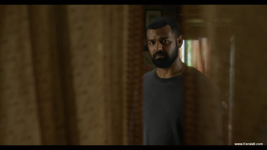 pranav mohanlal dies irae images