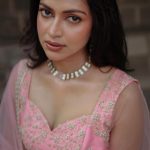 amala paul in light rose colour beautiful outfit for party photos-001