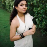 anna ben in white saree with stylish blouse neck designs photos