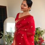 ahana krishnakumar in red saree look photos-006