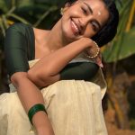 anupama parameswaran kerala set saree with green blouse look photos-003