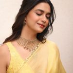keerthy suresh in yellow saree with makeup look photos-005