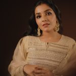 rajisha vijayan latest pictures and styling outfit-013