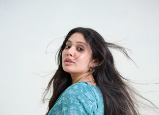 veena nandakumar in light blue long dress design ideas images