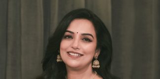 actress swetha menon latest photos in tussar silk saree photos