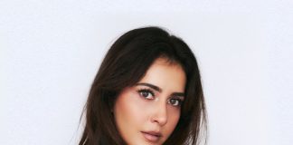 raashi khanna in trending outfit ideas photos