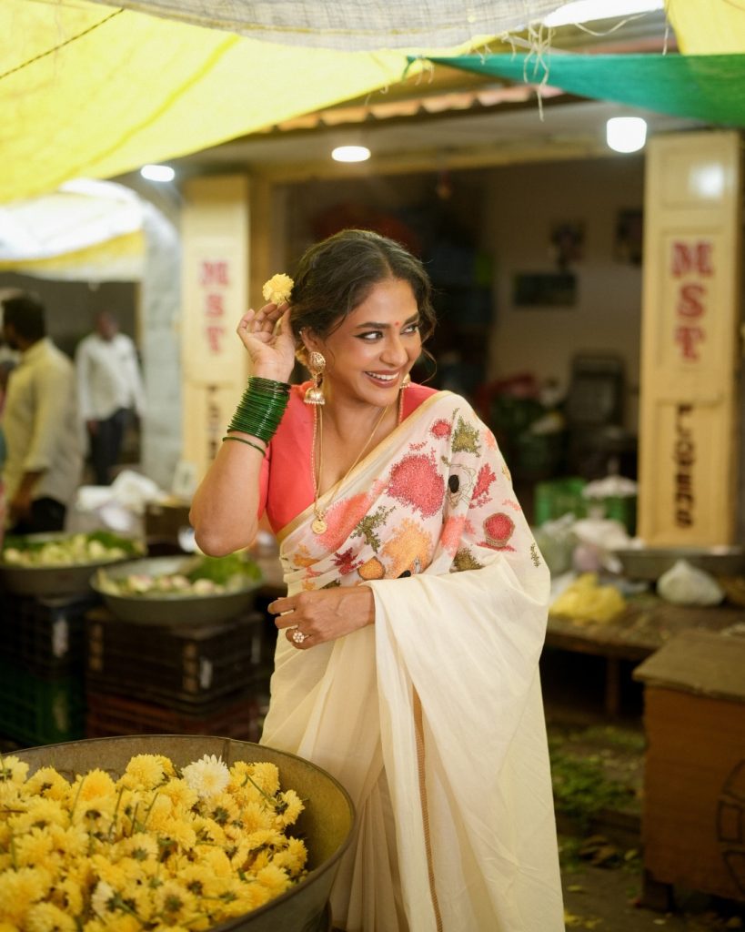 celebrities onam outfit saree ideas photosby pranaah by poornimaindrajith