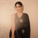 kalyani song actress saniya iyappan in black saree photos