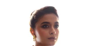 Keerthi Suresh keerthy suresh in fusion of kanchipuram silk and kaashumaala combo like tamil and kerala tradition look combo ideas photos