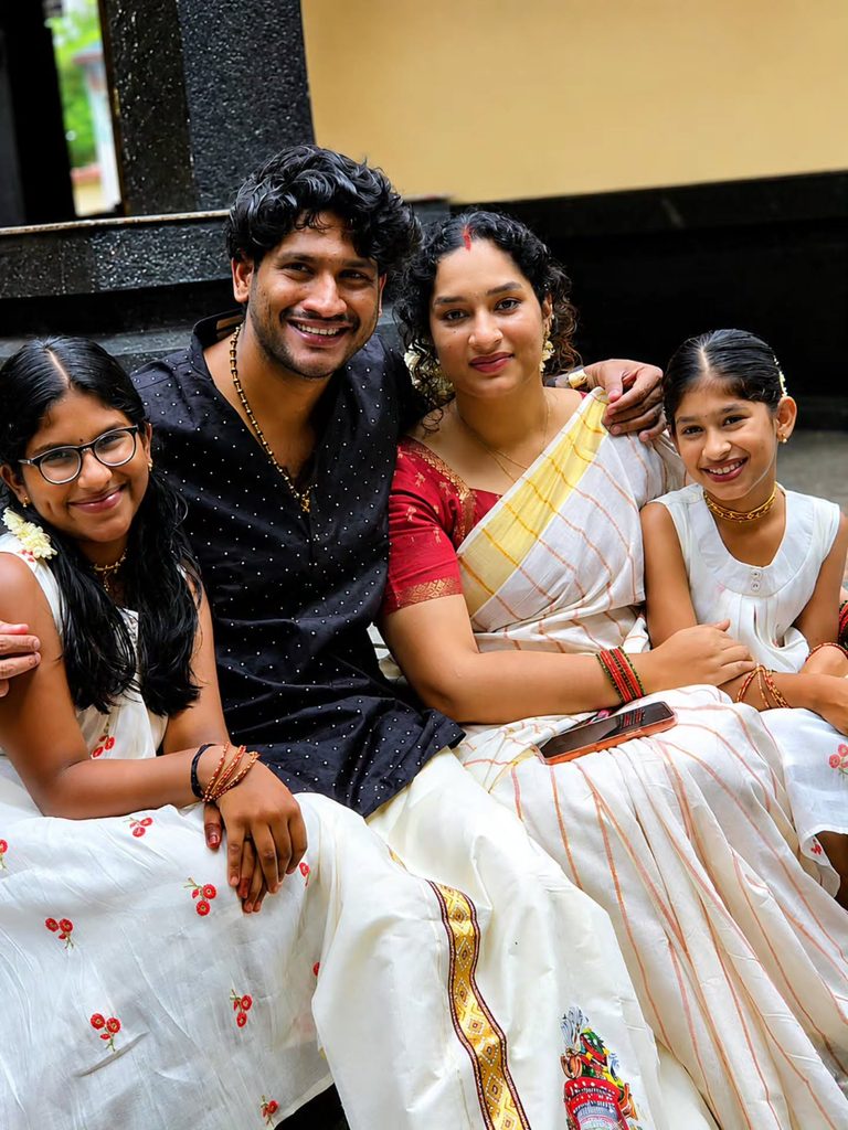 akhil marar with wife and childrens Onam Celebration photos