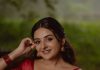 esther anil in kerala saree with simple blouse style ideas photos
