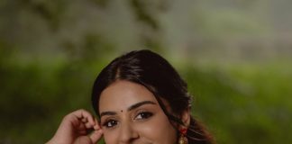 esther anil in kerala saree with simple blouse style ideas photos