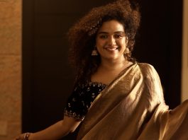 mareena michael kurisingal in golden saree with contrast blouse ideas photos