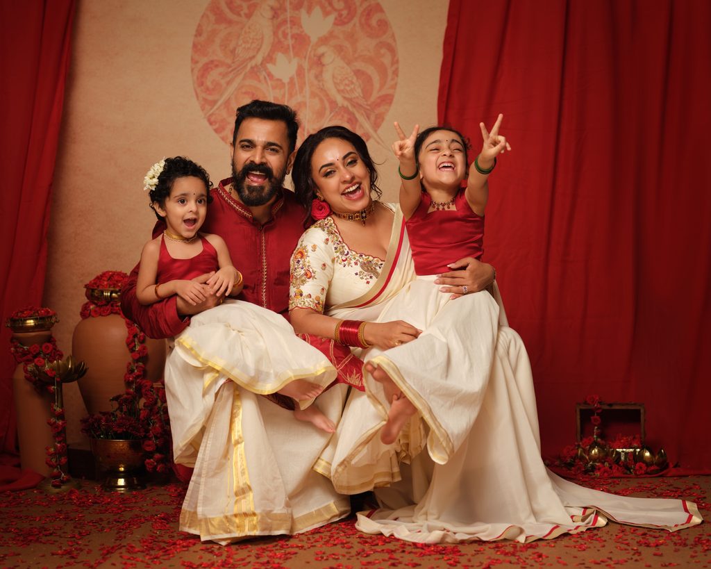 pearle maaney family onam celebration photos