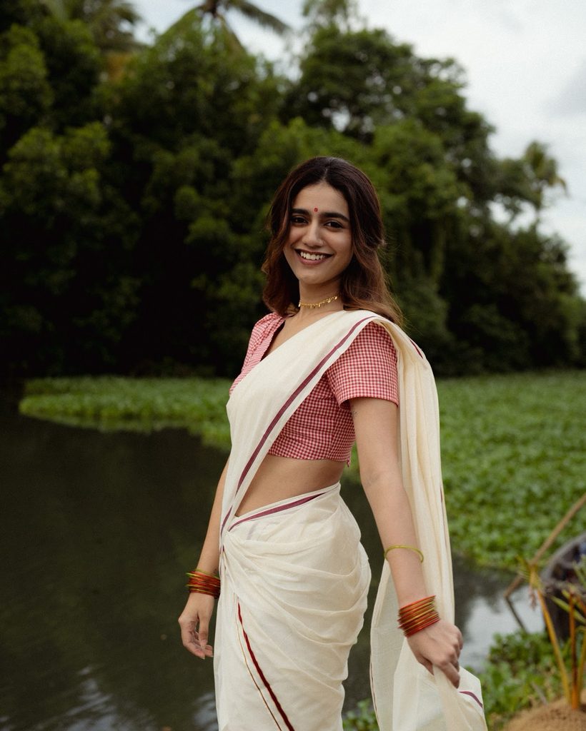 priya varrier onam look in kerala saree