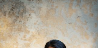 saniya iyappan in saree with matching ornaments trending ideas photos