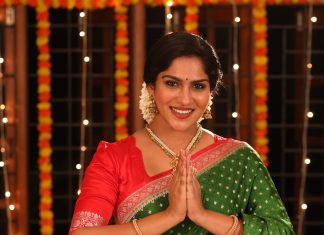 Swasika swasika vijay in green saree with contrast red blouse style design photos