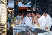 Pawan Kalyan visit guruvayur temple photos