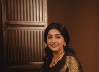 meera jasmin in cream colored silk saree featuring a rich contrast dark brown border and pallu photos