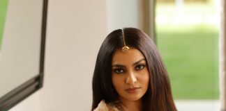 parvathy thiruvothu in party wear saree ideas photos