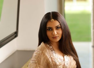 Parvathy Thiruvothu parvathy thiruvothu in party wear saree ideas photos