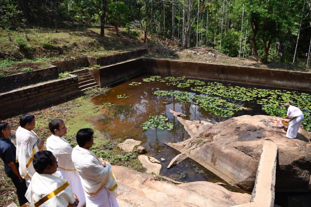 rahul-gandhi-at-thirunelli-temple - RahulGandhi-visits-the-Thirunelli-Temple-007.jpg