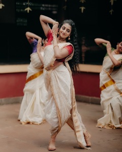 aarsha-baiju-latest-photos-002
