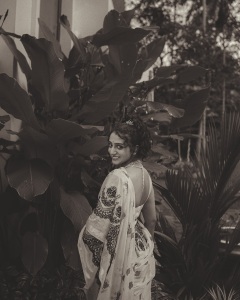 arsha-baiju-in-saree-with-ornaments-look-photos-004