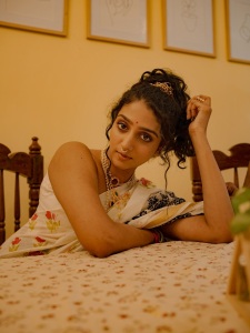 arsha-baiju-in-saree-with-ornaments-look-photos-006