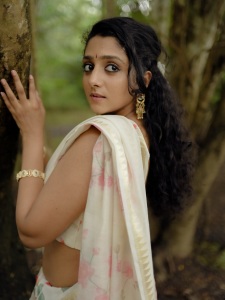 arsha-chandini-baiju-latest-photos-in-saree-outfit-006