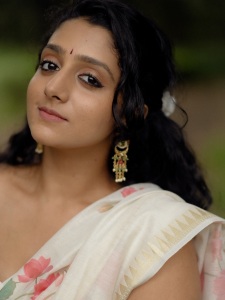 arsha-chandini-baiju-latest-photos-in-saree-outfit-020