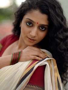 arsha-chandini-baiju-latest-photos-in-saree-outfit-029